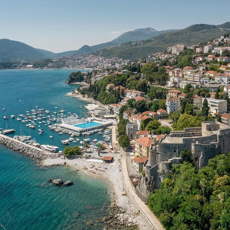 Skver Studio Apartments Herceg Novi Kültér fotó